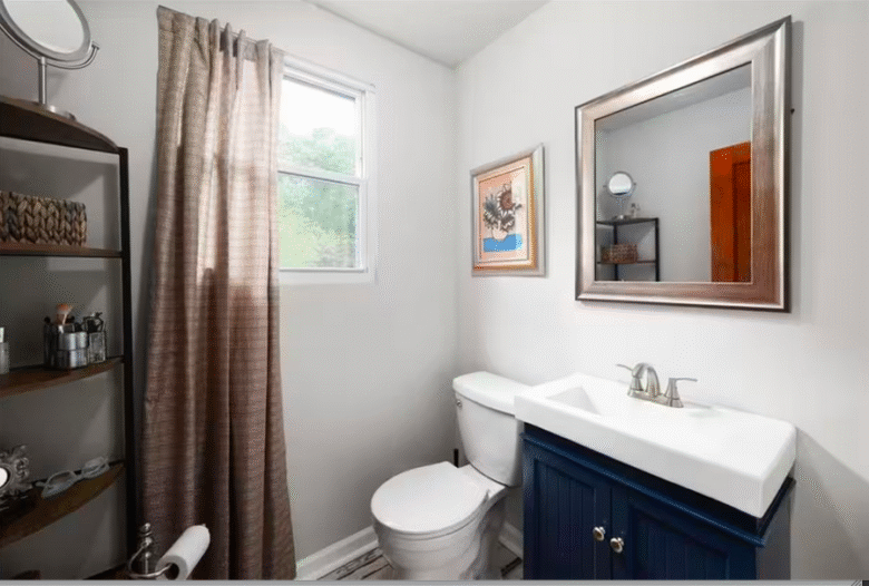 Restoria-Metta-Shared-Bathroom-3