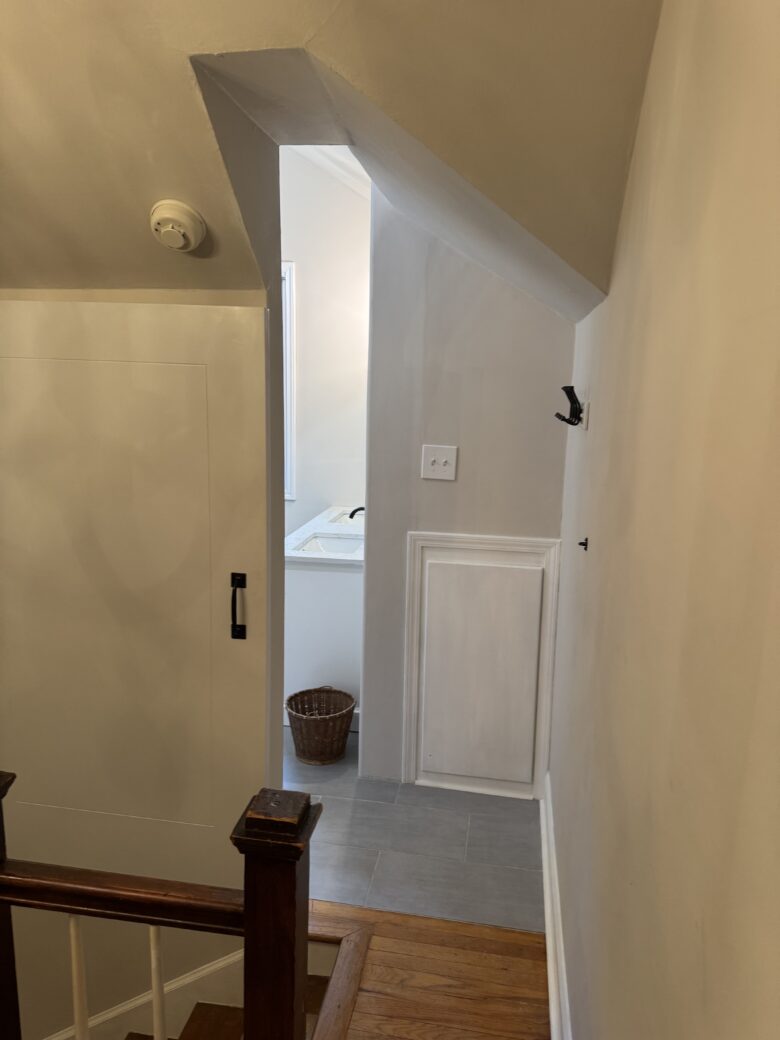 Restoria-Metta-Upper-Shared-Bath-Hall-1