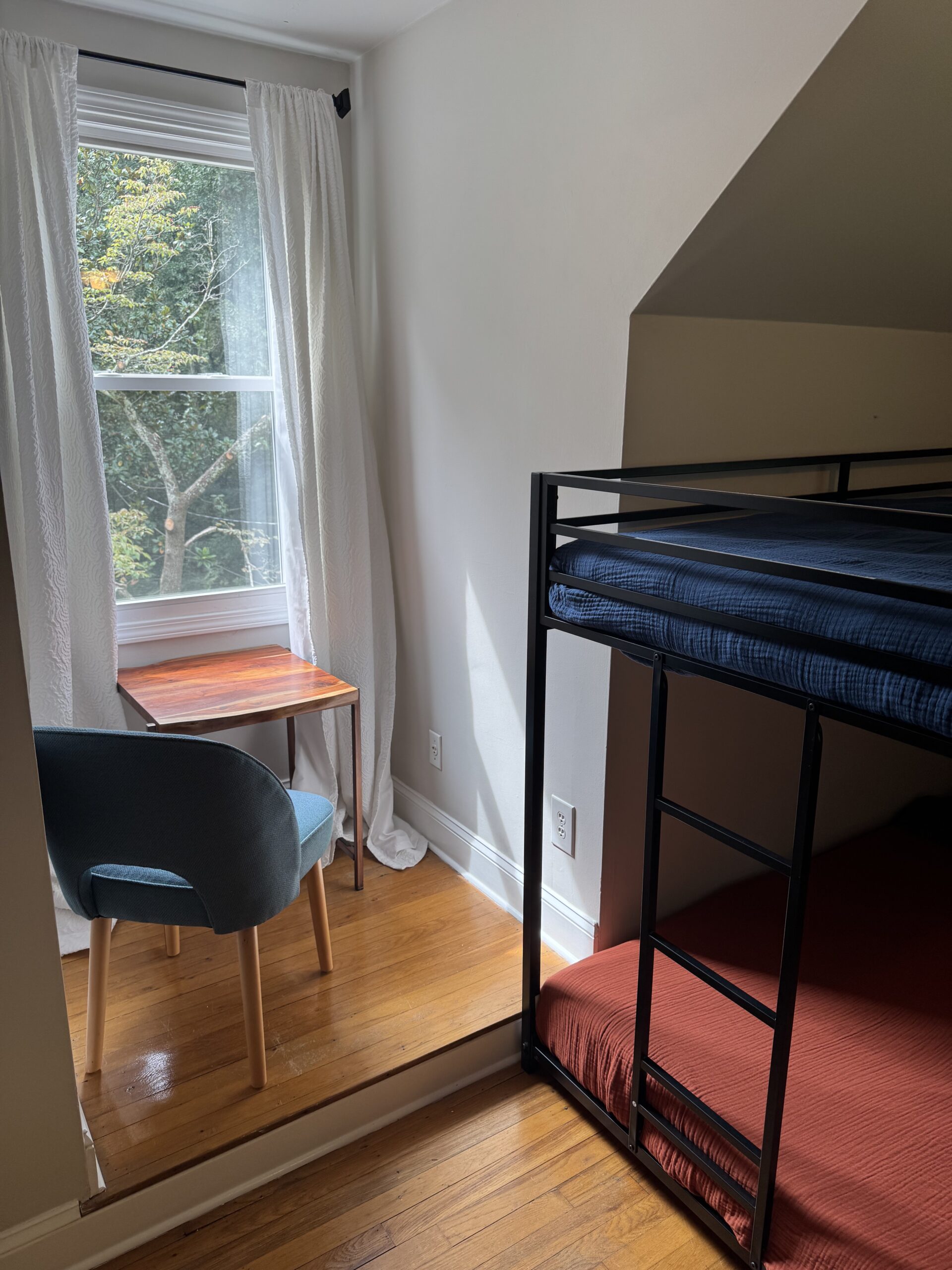 Restoria-Metta-Upper-Shared-Bed-3